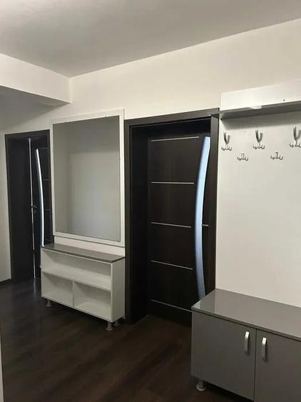 Apartament cu 3 camere decomandat, mobilat în Tătărași
