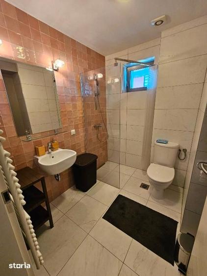 Apartament cu 3 camere în Sisești