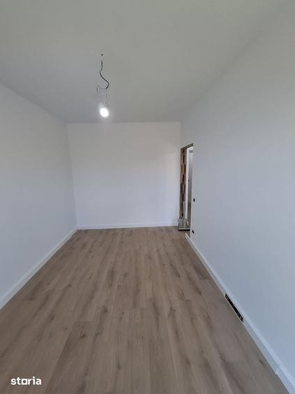 Casă cu 5 camere cu Teren 342 Mp în Central