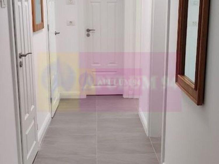 Apartament cu 3 camere decomandat, mobilat în Splaiul Unirii