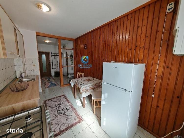 Apartament cu 2 camere decomandat, mobilat în Valea Cetății