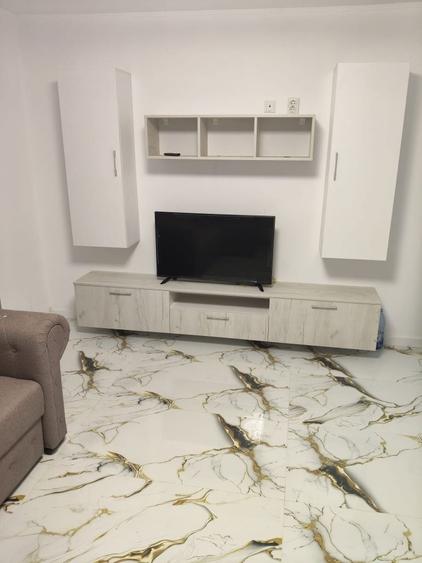 Apartament cu 2 camere semidecomandat în Stăncești