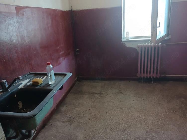 Apartament cu 2 camere decomandat în Ostroveni