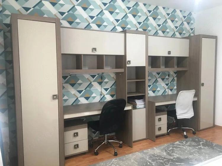 Apartament cu 3 camere semidecomandat în Soarelui
