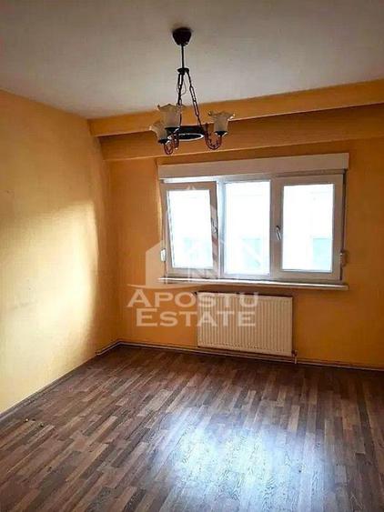 Apartament cu 3 camere, decomandat, centrala proprie,Spit... - 4