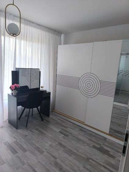 Duplex cu 4 camere cu Canalizare în Brătășanca