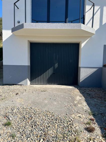 Duplex cu 3 camere cu Canalizare în Est