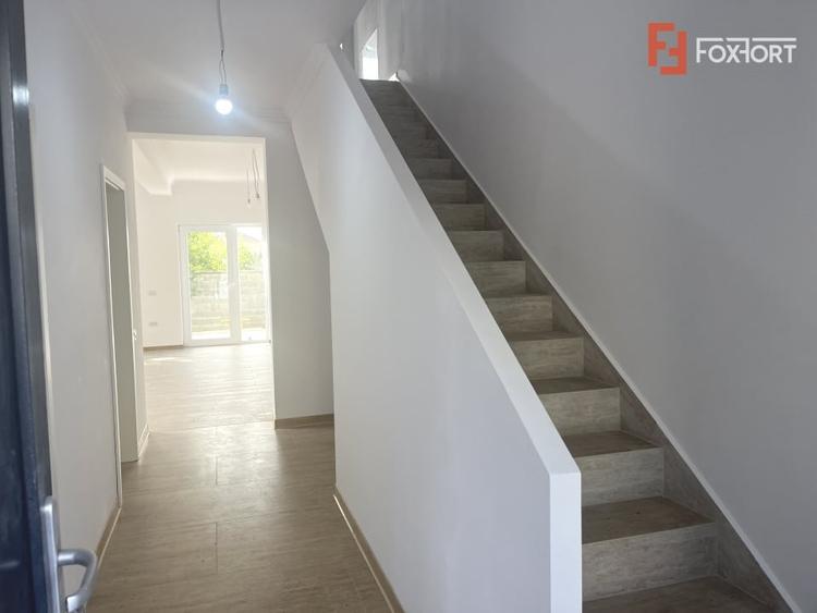 Duplex cu 4 camere cu Canalizare în Moșnița Veche