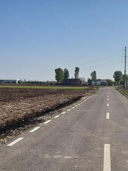 Teren de 4850 mp, în Dobreni