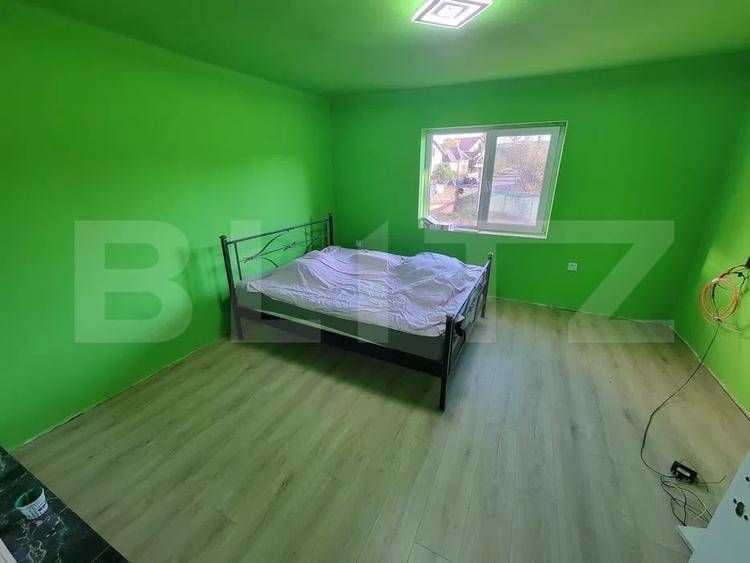 Casă individuală cu 2 camere cu Canalizare în Exterior Est