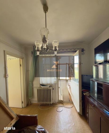 Apartament cu 2 camere semidecomandat în Nufărul