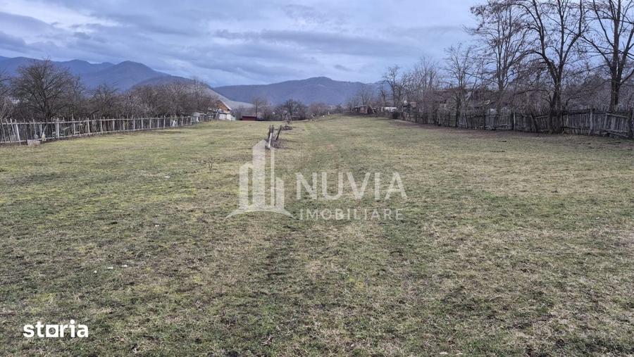 Teren de 2500 mp, în Central