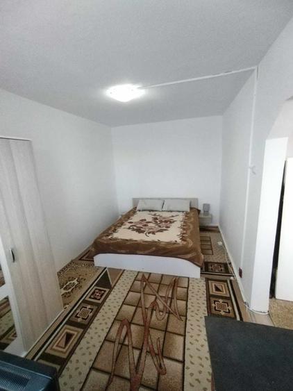 Apartament cu 2 camere semidecomandat în Agadici