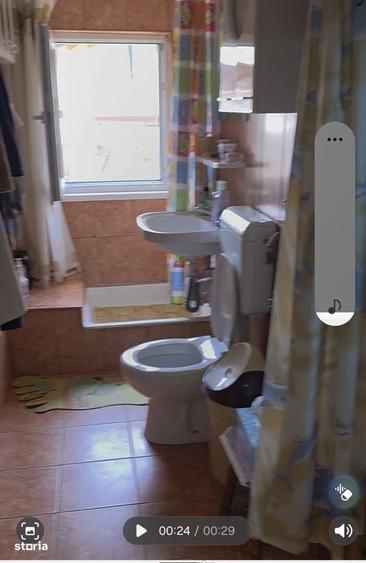 Casă cu 3 camere în Dealu