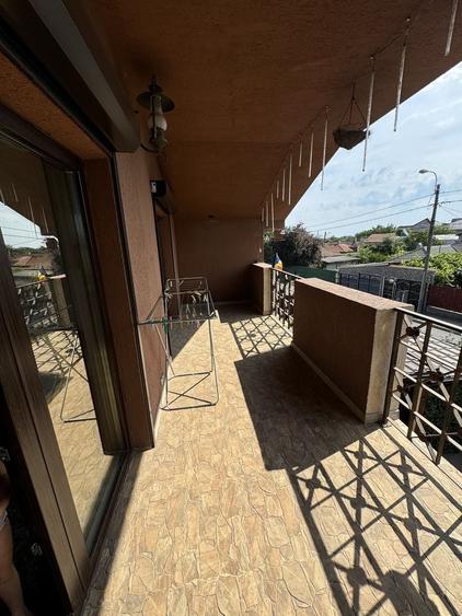 Casă cu 3 camere în Centură