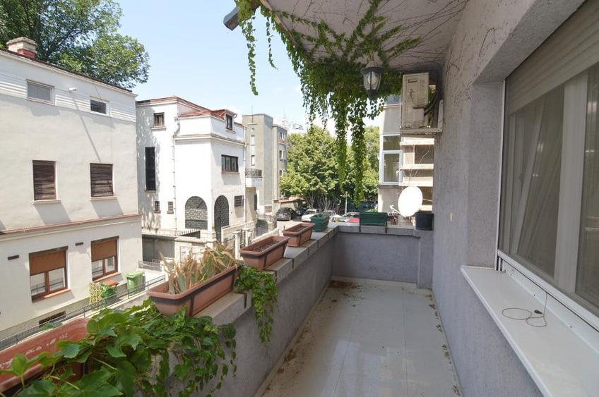 Apartament cu 2 camere decomandat în Dorobanți