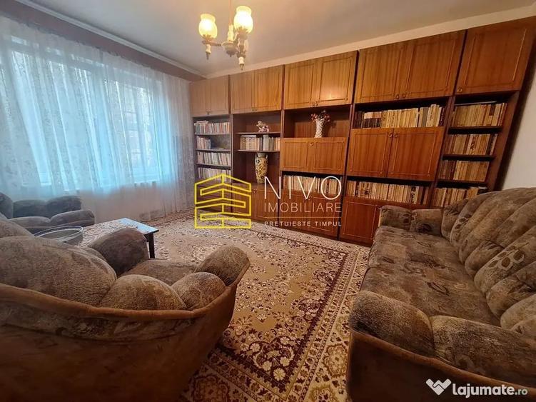 Apartament cu 3 camere decomandat în Tudor