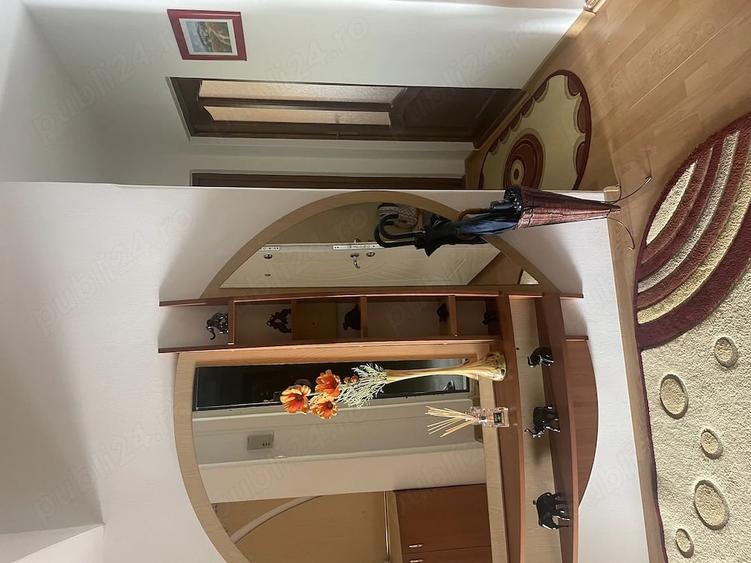 Apartament cu 3 camere decomandat în Central