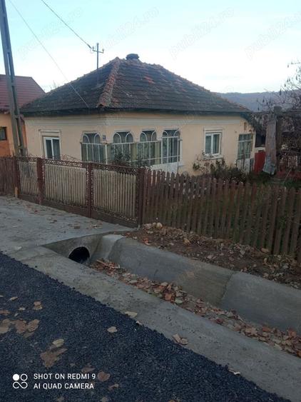 Casă cu 3 camere cu Teren 1350 Mp în Dârmănești