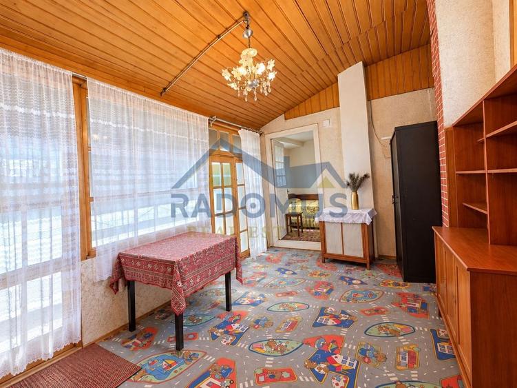 Casă individuală cu 6 camere cu Canalizare în Lupeni