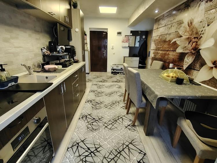 Apartament cu 2 camere decomandat în Florești