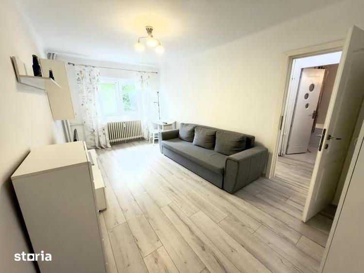 Apartament cu 2 camere semidecomandat în Tei
