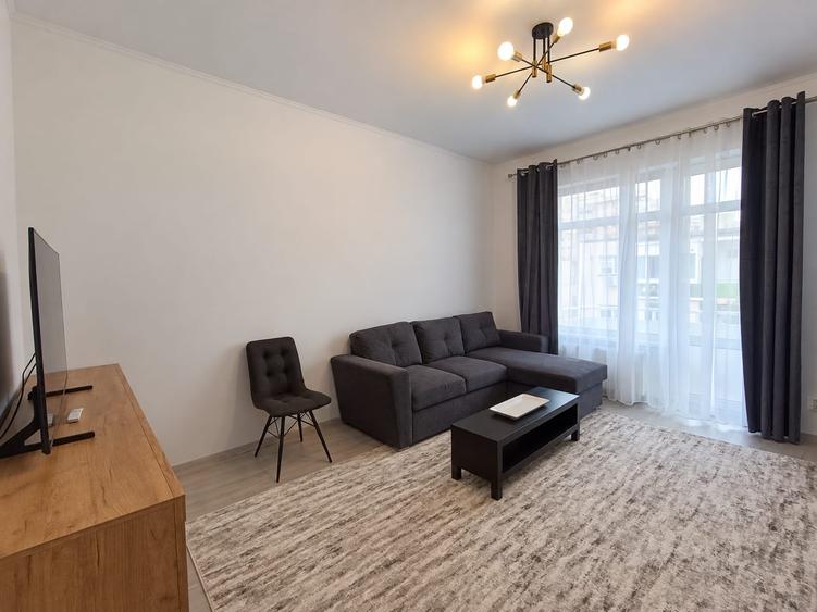 Apartament cu 2 camere decomandat în Centrul Civic