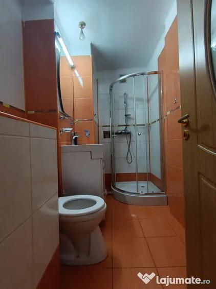 Garsonieră decomandată în Mărășești