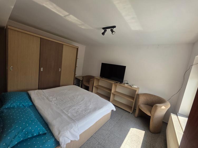 Casă individuală cu 5 camere cu Teren 295 Mp în Ceangăi
