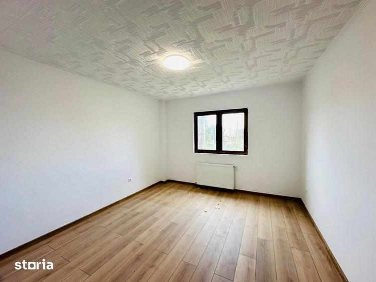 Casă cu 5 camere cu Teren 450 Mp în Crevedia