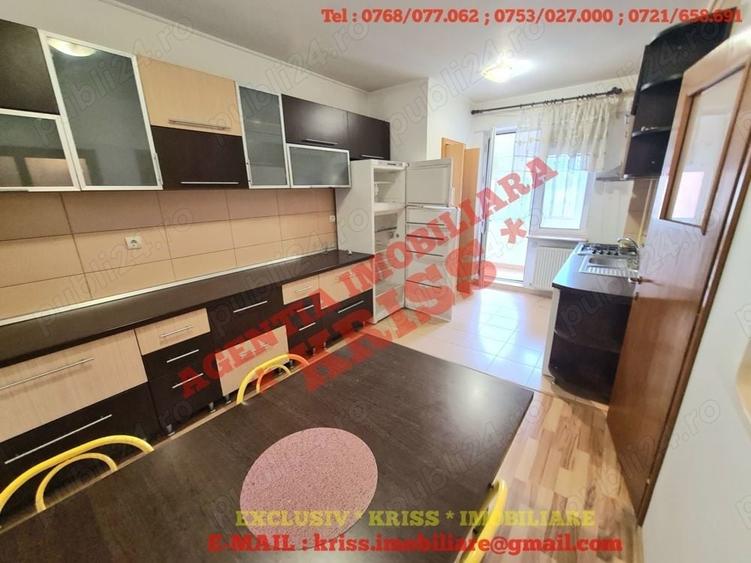 Apartament cu 3 camere decomandat în Craiovei