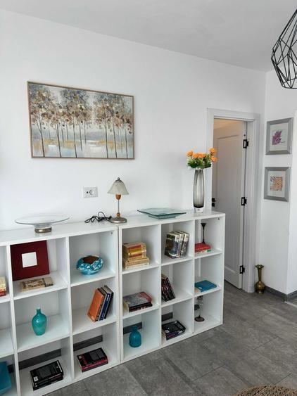 Apartament cu 3 camere decomandat în Sârbi