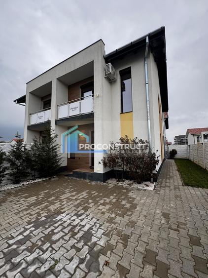 Duplex cu 3 camere cu Canalizare în Giroc