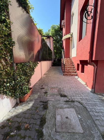 Casă individuală cu 6 camere cu Canalizare în Lacul Tei