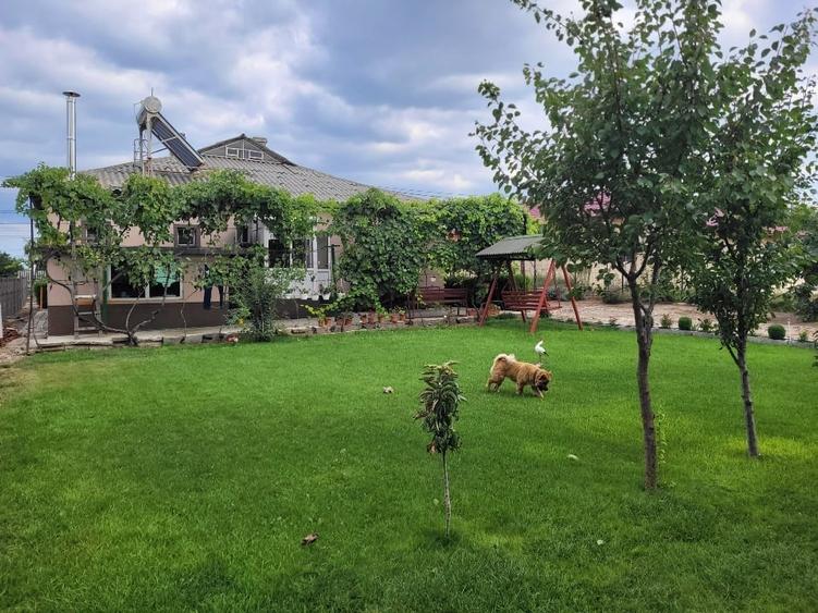 Casă individuală cu 5 camere cu Canalizare în Tuzla
