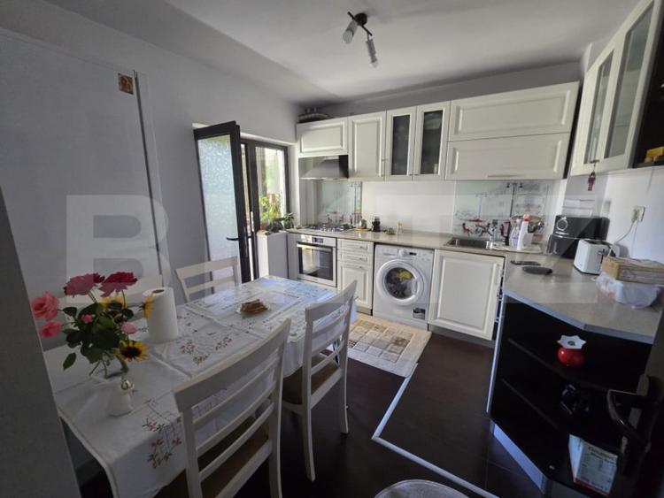 Apartament cu 3 camere decomandat în Micro 5