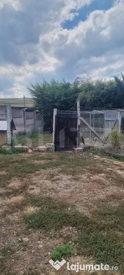 Casă cu 2 camere cu Teren 700 Mp în Central