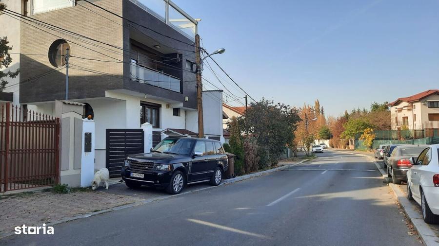 Casă cu 7 camere cu Canalizare în Dămăroaia