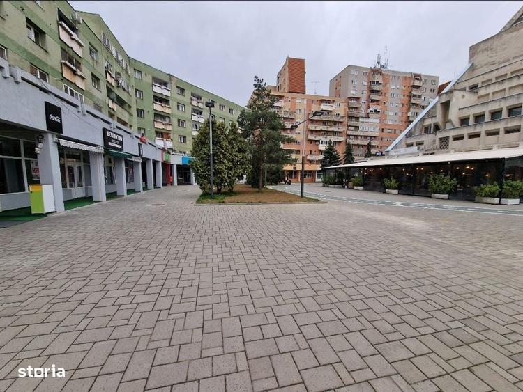 Spațiu comercial, de 342 mp, în Central