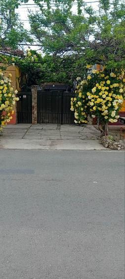Casă cu 4 camere în Bârzești