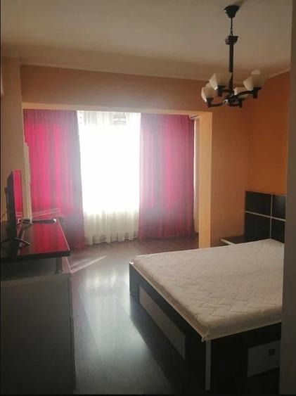 Apartament cu 2 camere decomandat în
