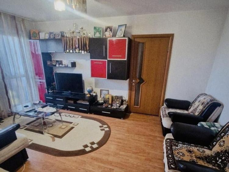 Apartament cu 2 camere semidecomandat în Drumul Taberei