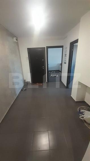 Apartament cu 3 camere decomandat, mobilat în Micro 11