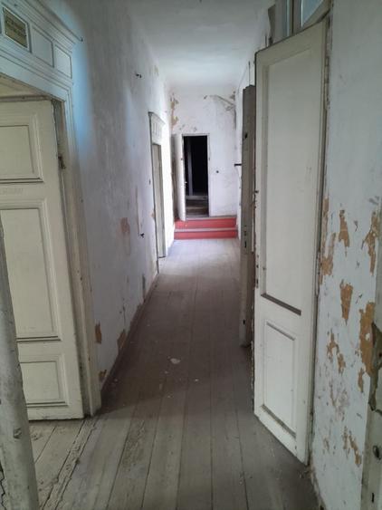 Casă individuală cu 16 camere cu Canalizare în Unirii