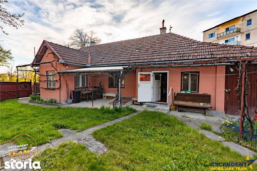 Casă cu 4 camere cu Canalizare în Central