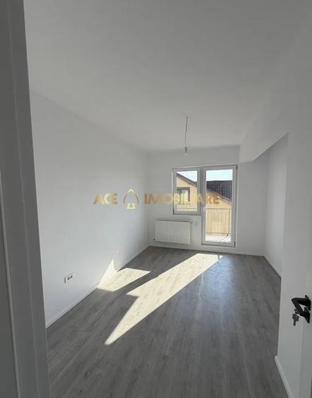 Apartament cu 3 camere decomandat în Dobroești
