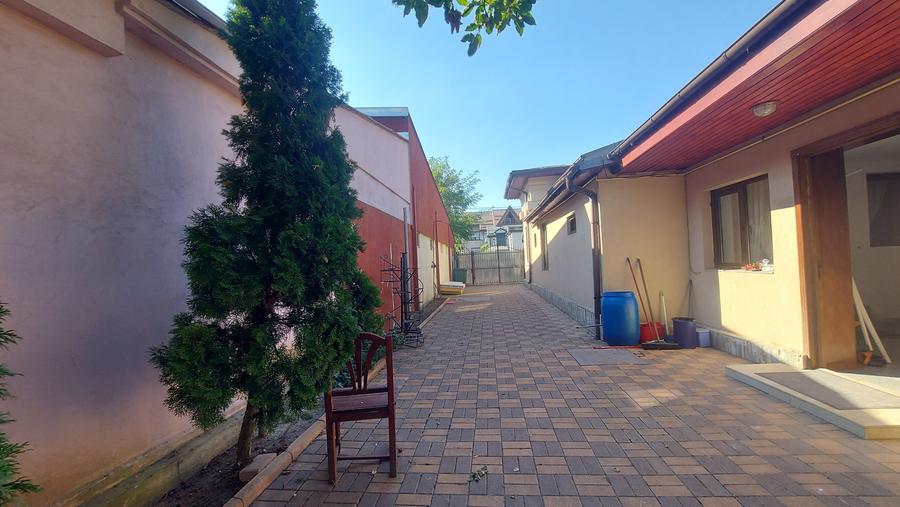 Casă individuală cu 3 camere cu Canalizare în Giulești