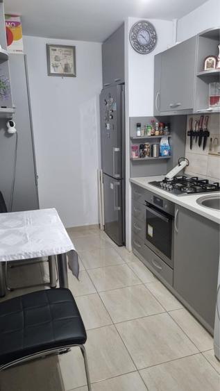 Apartament cu 2 camere decomandat în Eroii Revoluției