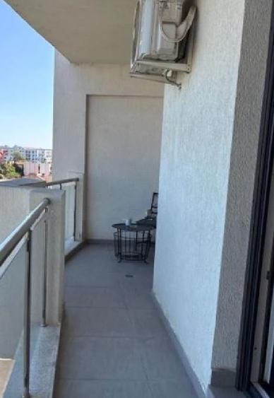 Apartament cu 2 camere semidecomandat, mobilat în Calea Călărașilor