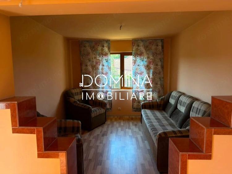 Casă cu Teren 3029 Mp în Săcelu